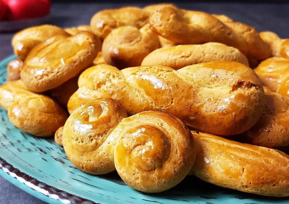 Πασχαλινά κουλουράκια